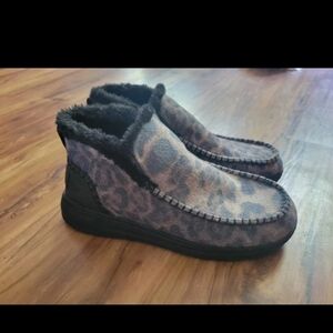 Womens Hey Dude Comfy Slip On Shoes, Slipper Type Size 10